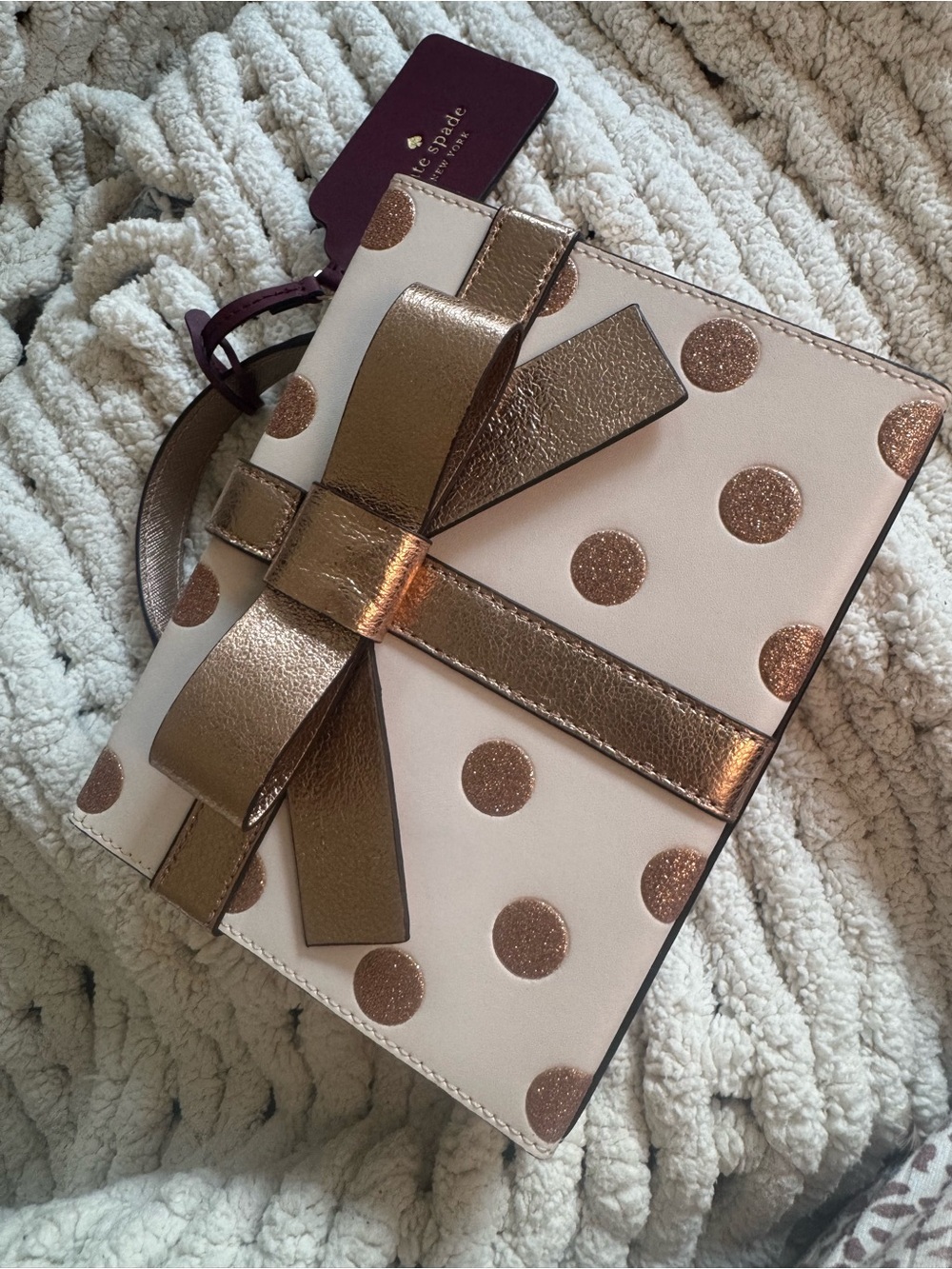 Kate Spade New York Wrapping Party Gift Box Crossbody in Parchment Multi